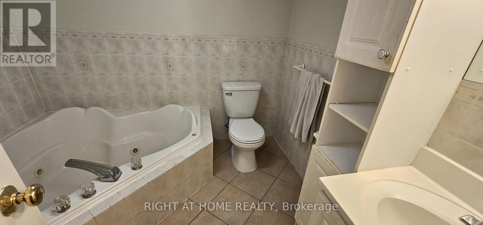 74 Argyle Street, Toronto (Trinity-Bellwoods), Ontario  M6J 1N9 - Photo 7 - C12616936