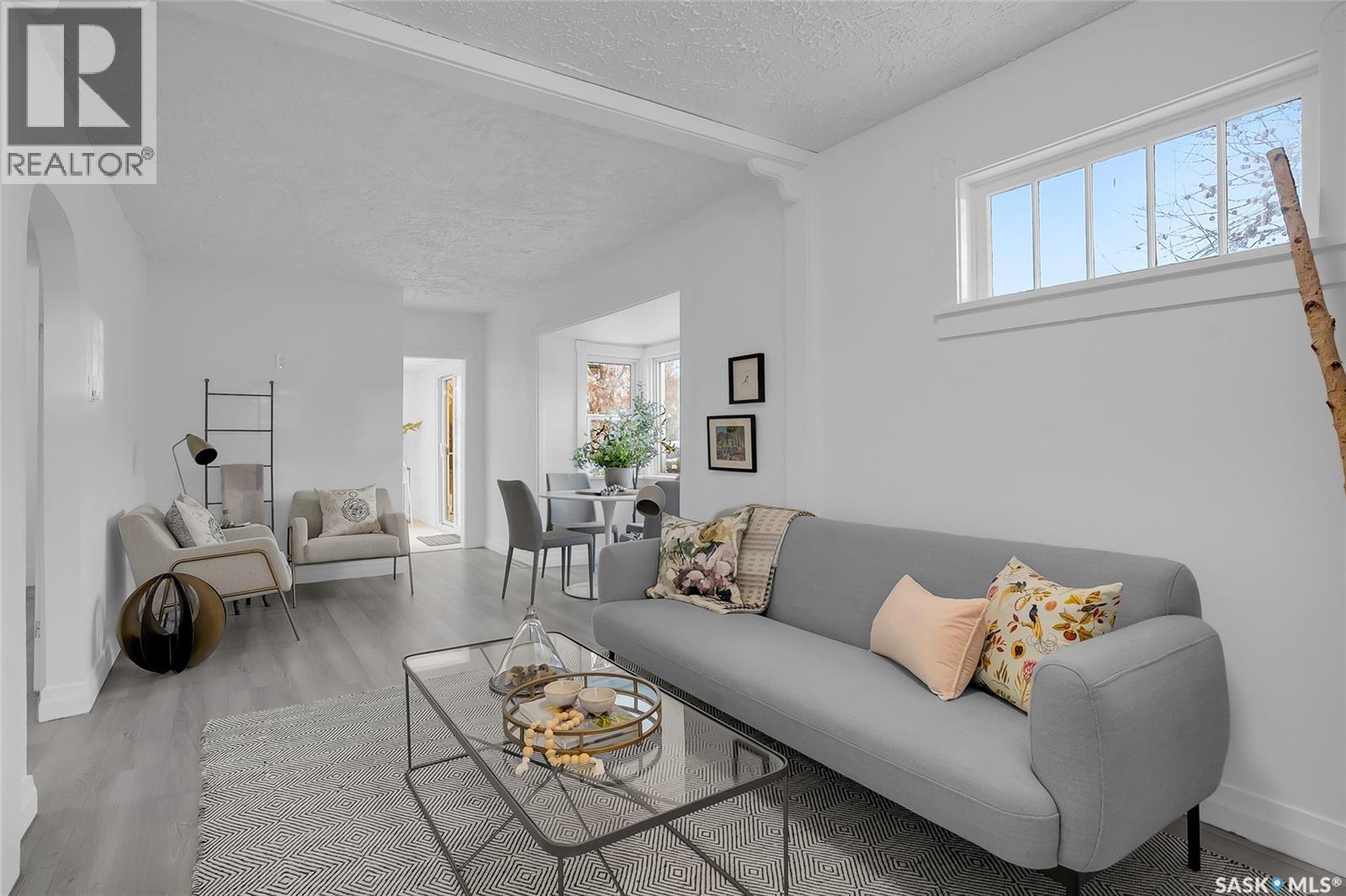 214 J Avenue N, Saskatoon, Saskatchewan  S7L 2J9 - Photo 2 - SK025468