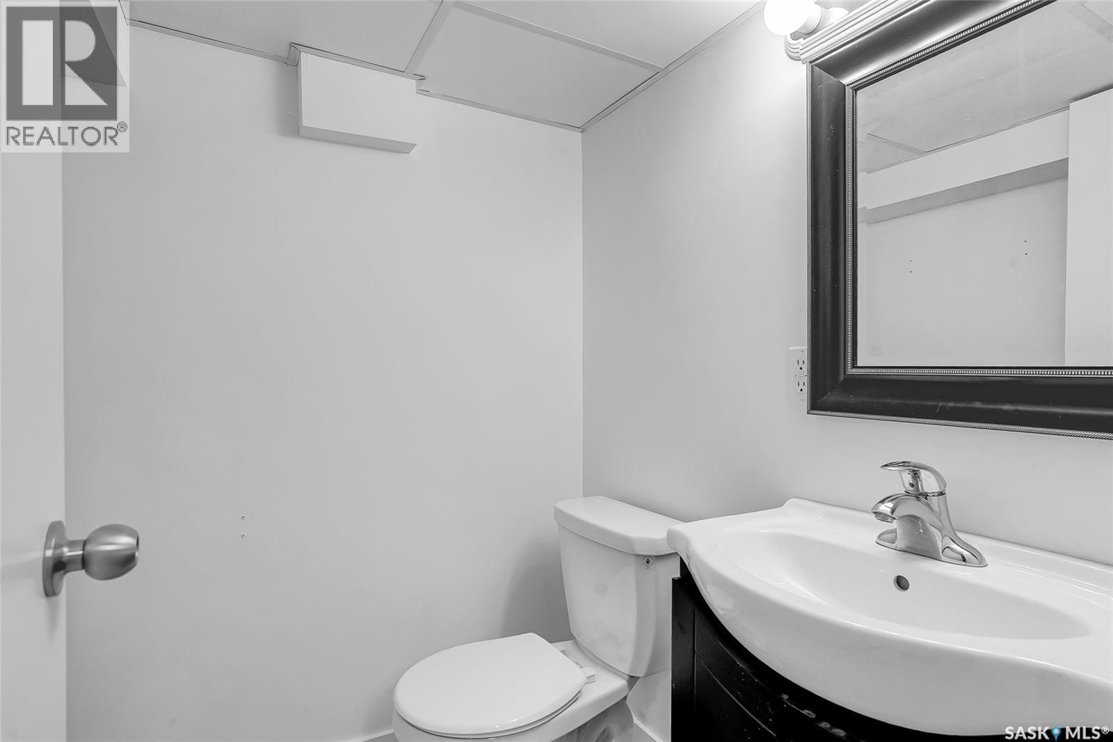 214 J Avenue N, Saskatoon, Saskatchewan  S7L 2J9 - Photo 28 - SK025468