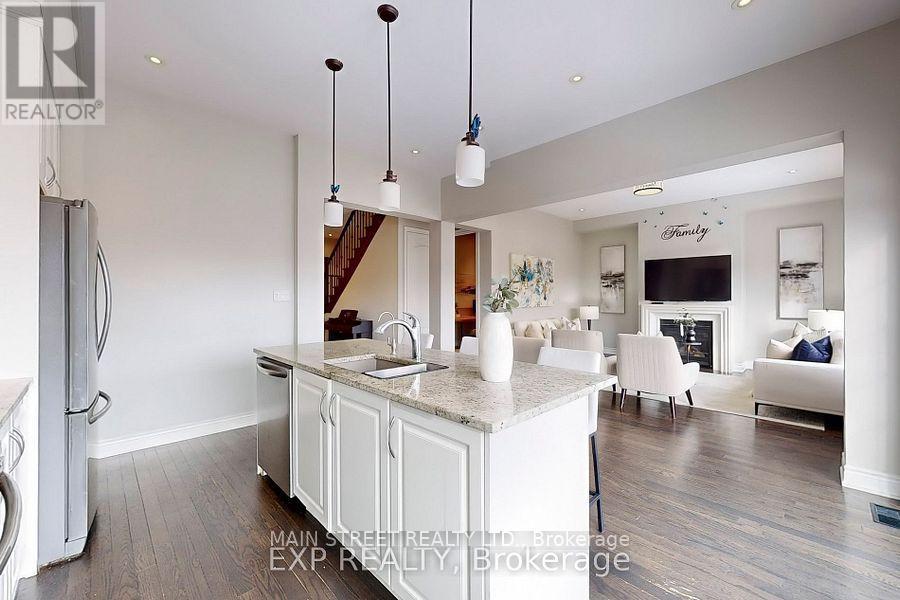 50 Sharonview Crescent, East Gwillimbury, Ontario  L9N 0S5 - Photo 5 - N12616920