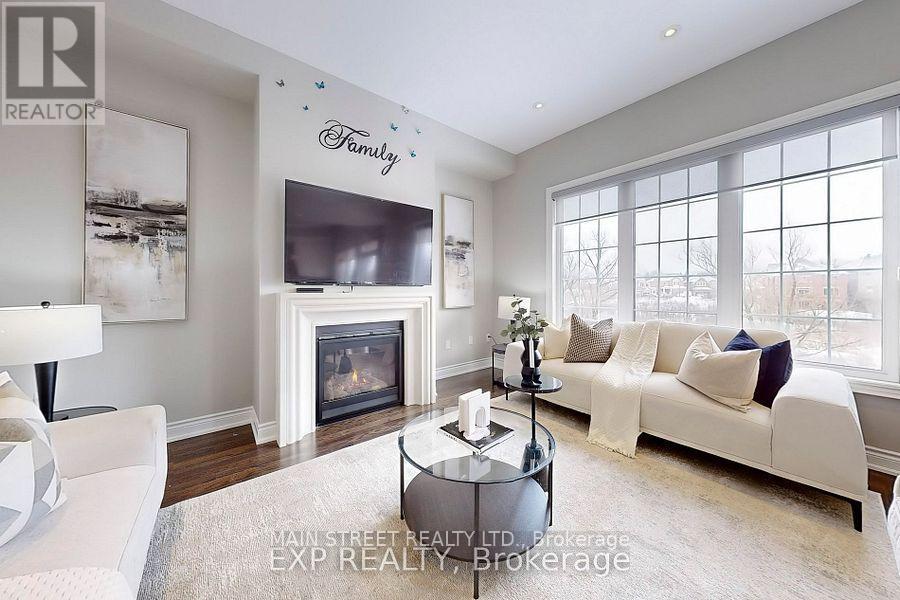 50 Sharonview Crescent, East Gwillimbury, Ontario  L9N 0S5 - Photo 7 - N12616920