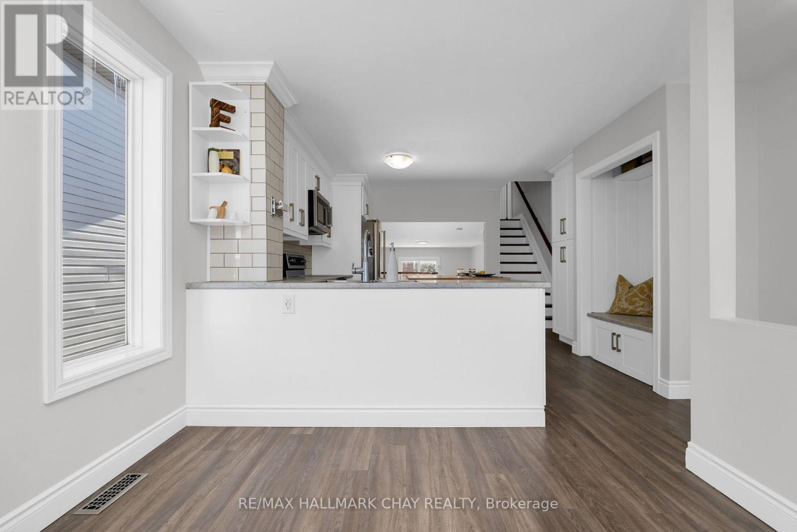 13 Willow Drive, Barrie, Ontario  L4N 8T1 - Photo 5 - S12616892