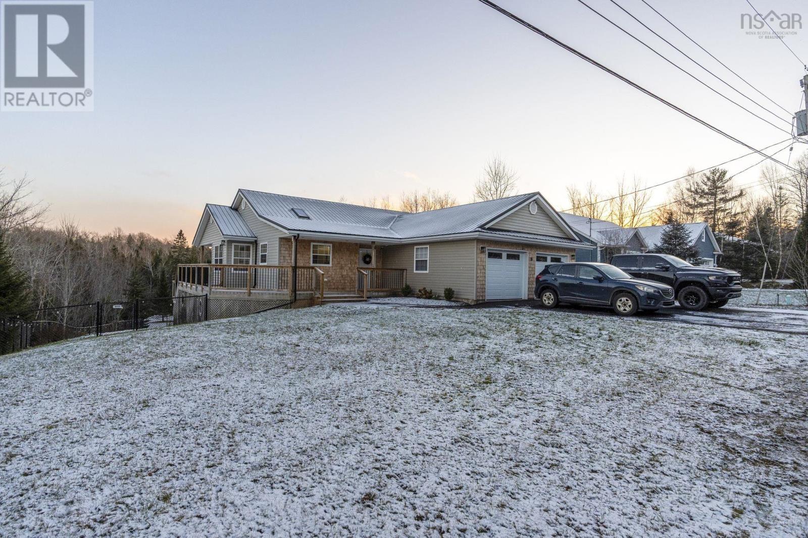 10 Hillside Crescent, Stewiacke, Nova Scotia  B0N 2J0 - Photo 5 - 202529206