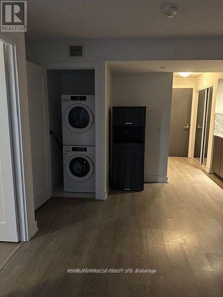 315 - 9 Mabelle Avenue, Toronto, Ontario  M9A 4X7 - Photo 6 - W12616872