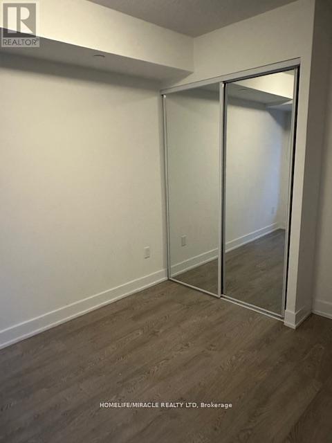 315 - 9 Mabelle Avenue, Toronto, Ontario  M9A 4X7 - Photo 3 - W12616878