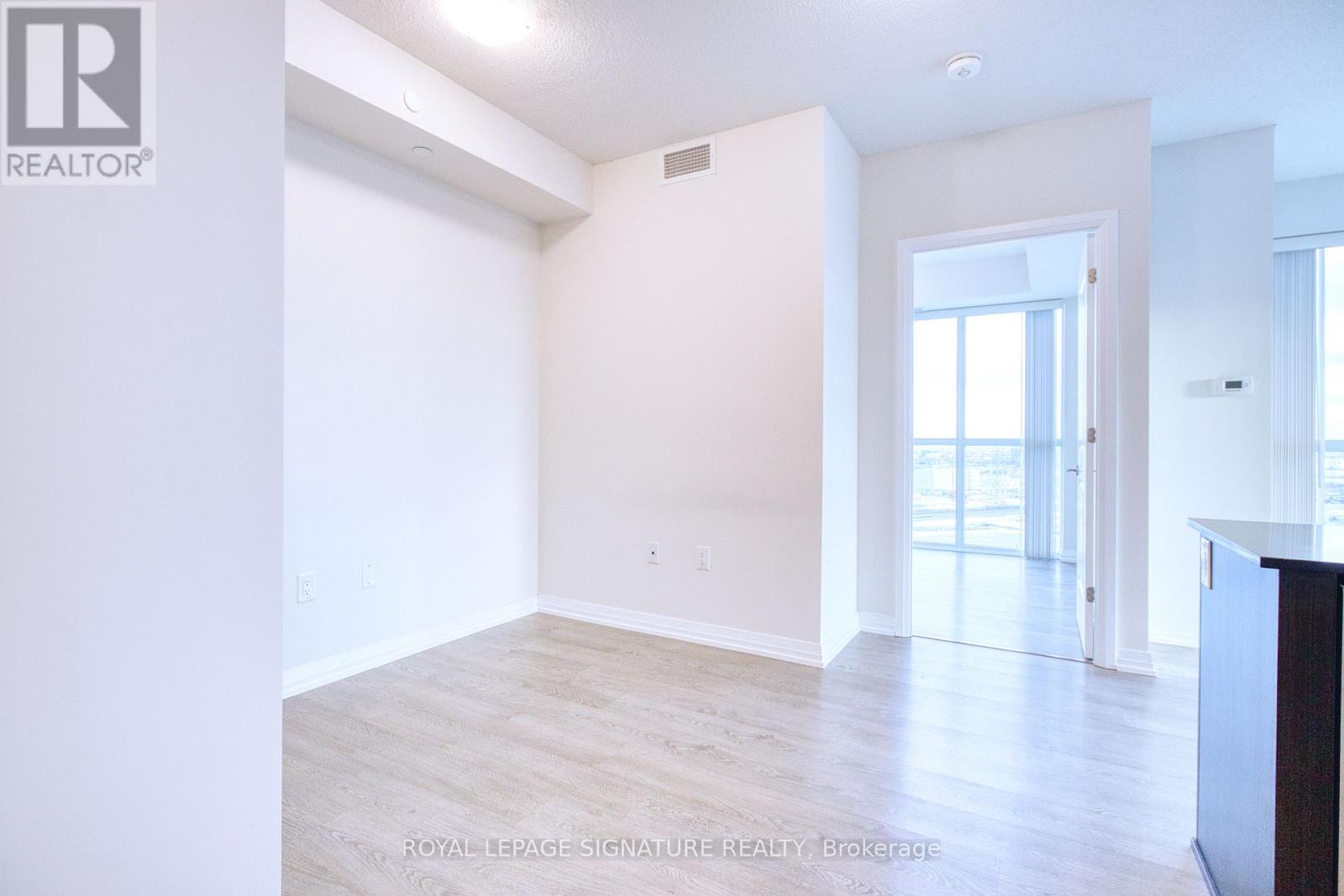 1404 - 50 Thomas Riley Road, Toronto, Ontario  M9B 0C5 - Photo 10 - W12616930