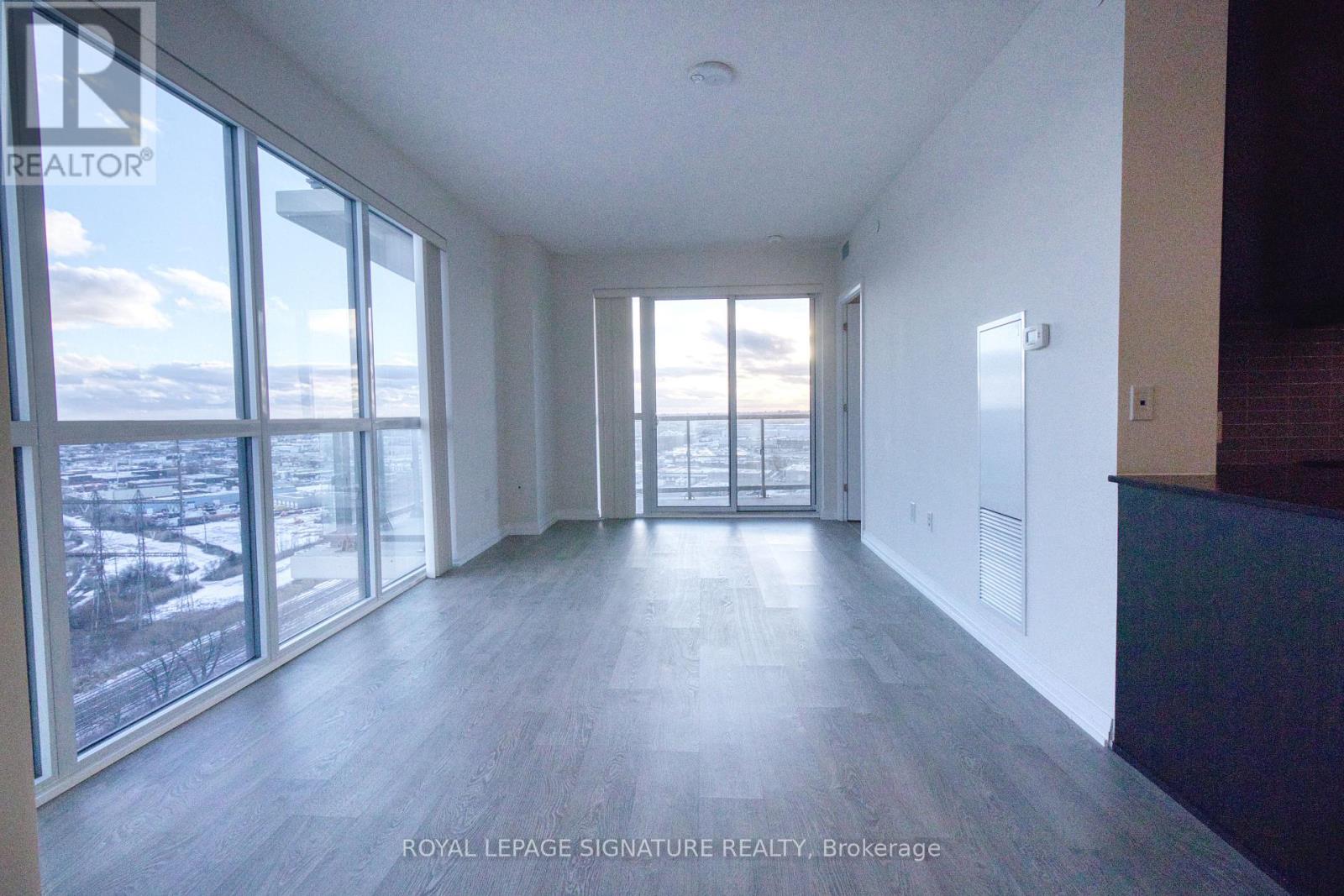 1404 - 50 Thomas Riley Road, Toronto, Ontario  M9B 0C5 - Photo 3 - W12616930