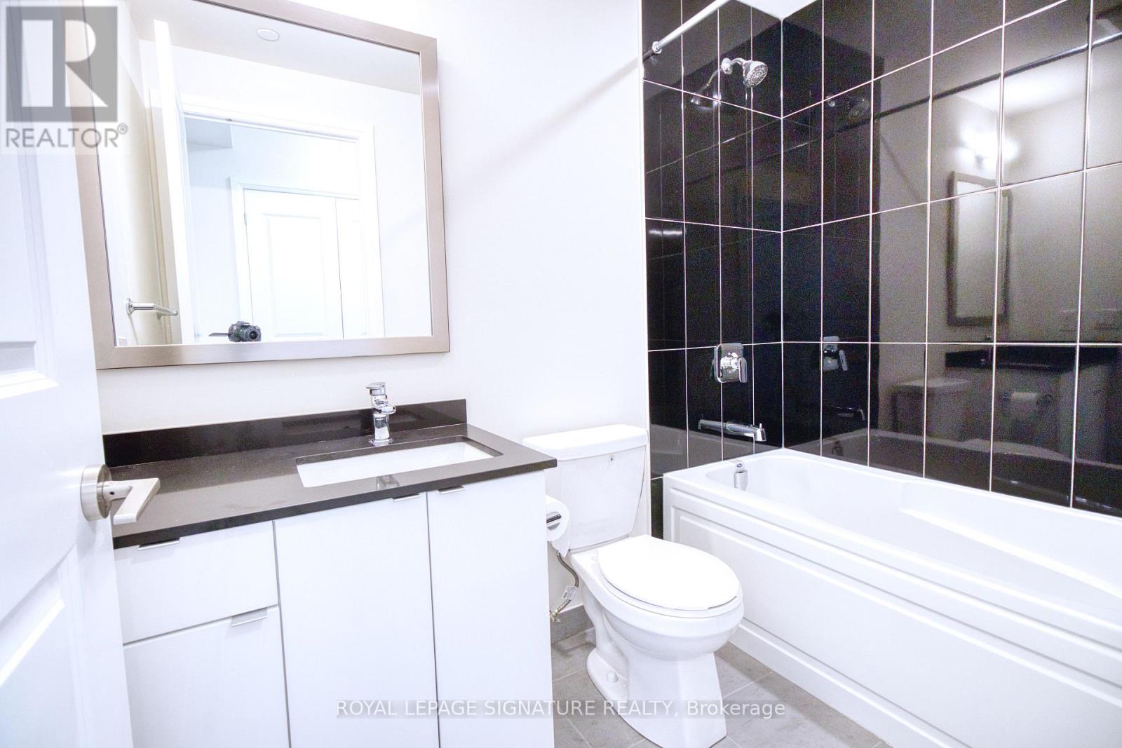 1404 - 50 Thomas Riley Road, Toronto, Ontario  M9B 0C5 - Photo 8 - W12616930