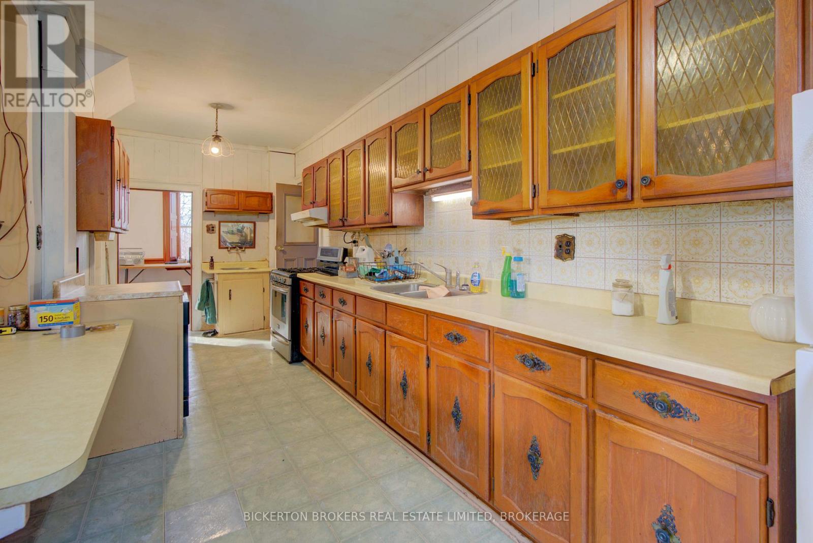 646 Cty Rd 2 Road, Front Of Leeds & Seeleys Bay, Ontario K0E 1L0 - Photo 16 - X12617006