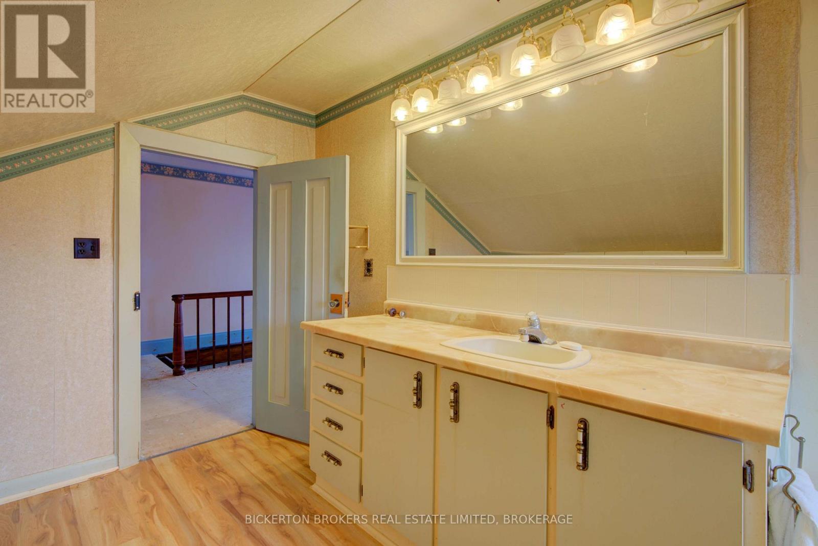 646 Cty Rd 2 Road, Front Of Leeds & Seeleys Bay, Ontario K0E 1L0 - Photo 31 - X12617006