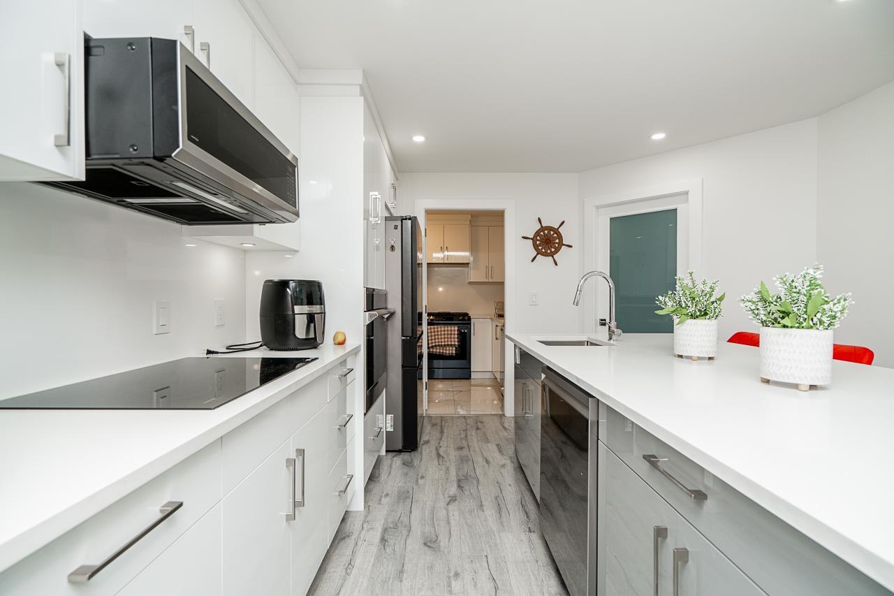 19132 60b Avenue, Surrey, British Columbia  V3S 7T8 - Photo 8 - R3073317