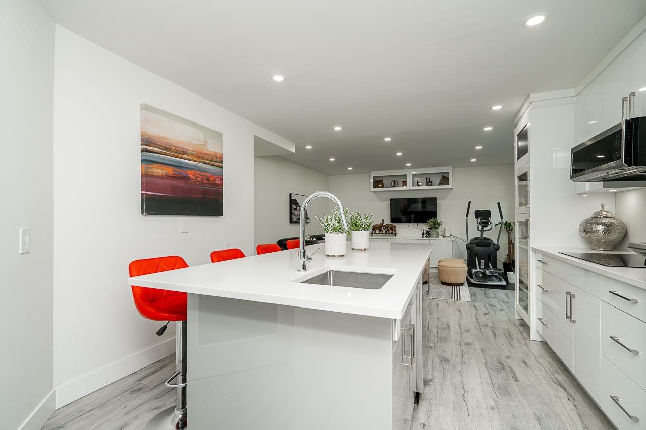 19132 60b Avenue, Surrey, British Columbia  V3S 7T8 - Photo 7 - R3073317