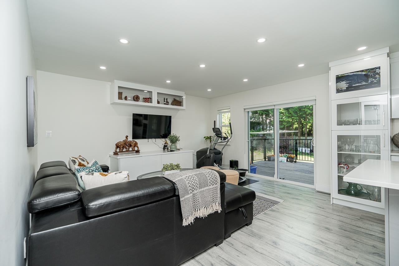 19132 60b Avenue, Surrey, British Columbia  V3S 7T8 - Photo 11 - R3073317