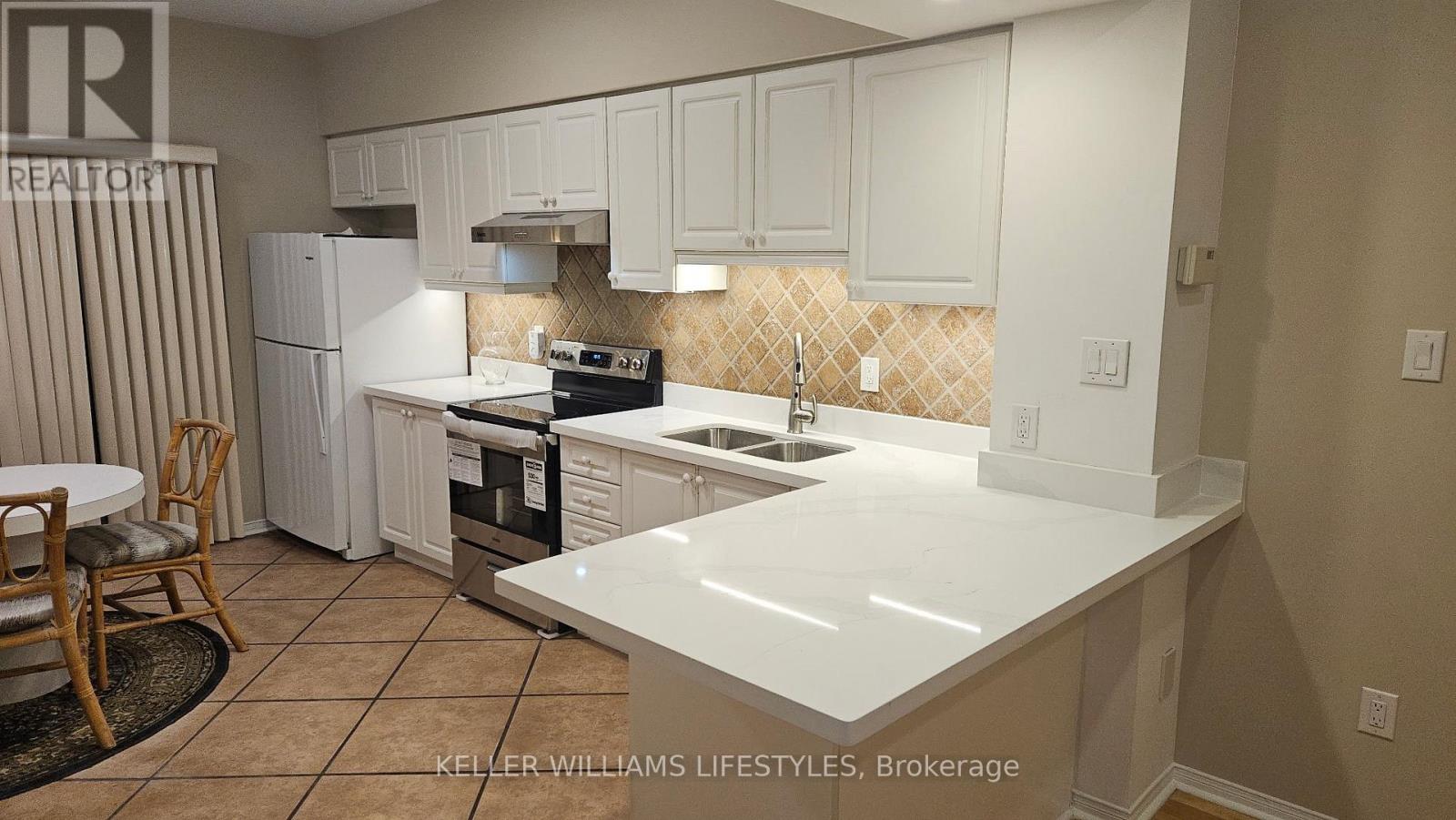 245 - 23 Observatory Lane, Richmond Hill, Ontario  L4C 0M7 - Photo 6 - N12616984