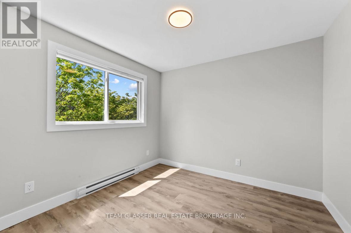 13 - 400 Scenic Drive, London South, Ontario  N5Z 3A8 - Photo 8 - X12617052