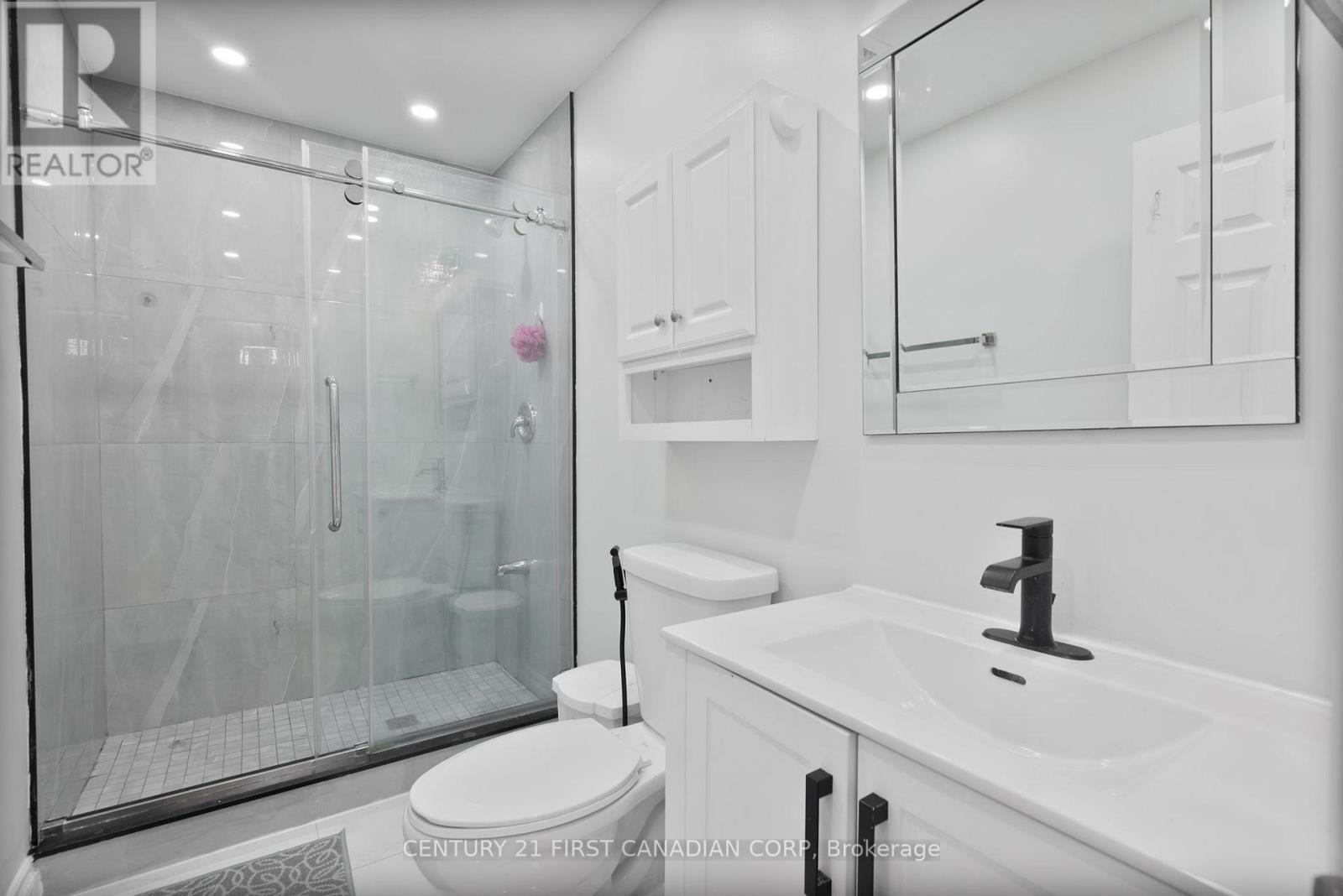 345 Banbury Crescent, London South, Ontario  N5Z 4V1 - Photo 13 - X12617074