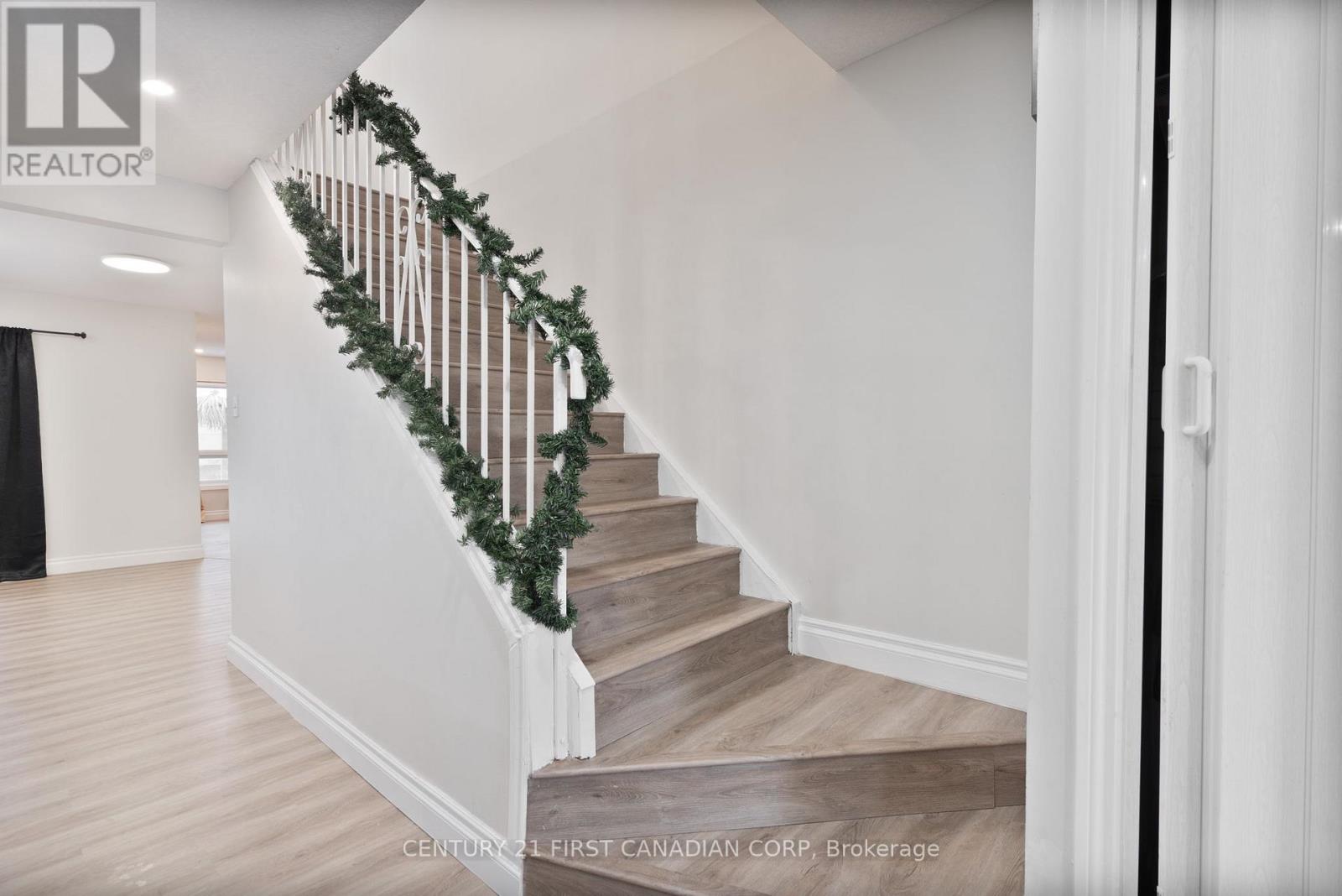 345 Banbury Crescent, London South, Ontario  N5Z 4V1 - Photo 18 - X12617074