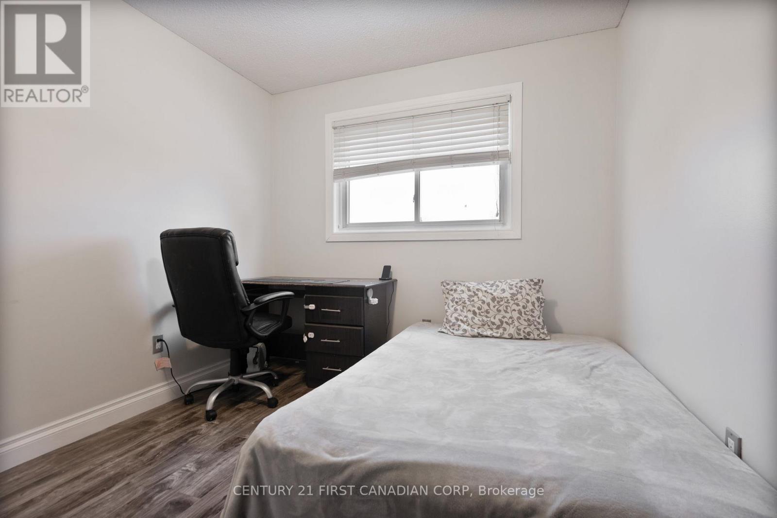 345 Banbury Crescent, London South, Ontario  N5Z 4V1 - Photo 22 - X12617074