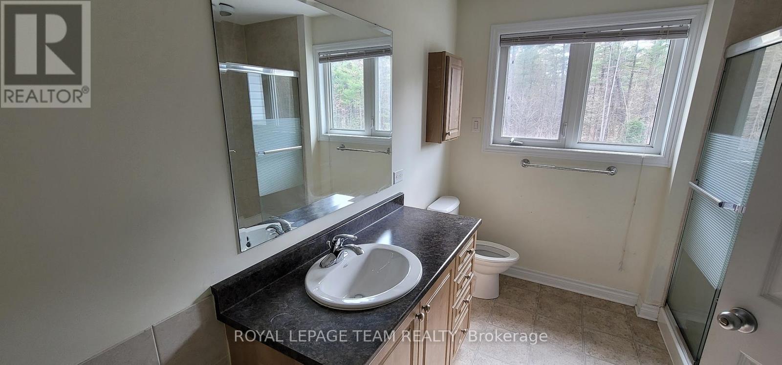 406 Galatina Way, Ottawa, Ontario K2K 0E7 - Photo 12 - X12616944