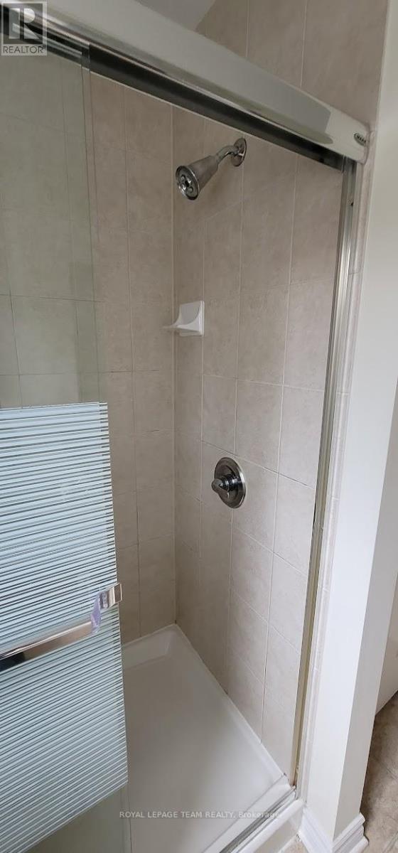 406 Galatina Way, Ottawa, Ontario K2K 0E7 - Photo 15 - X12616944