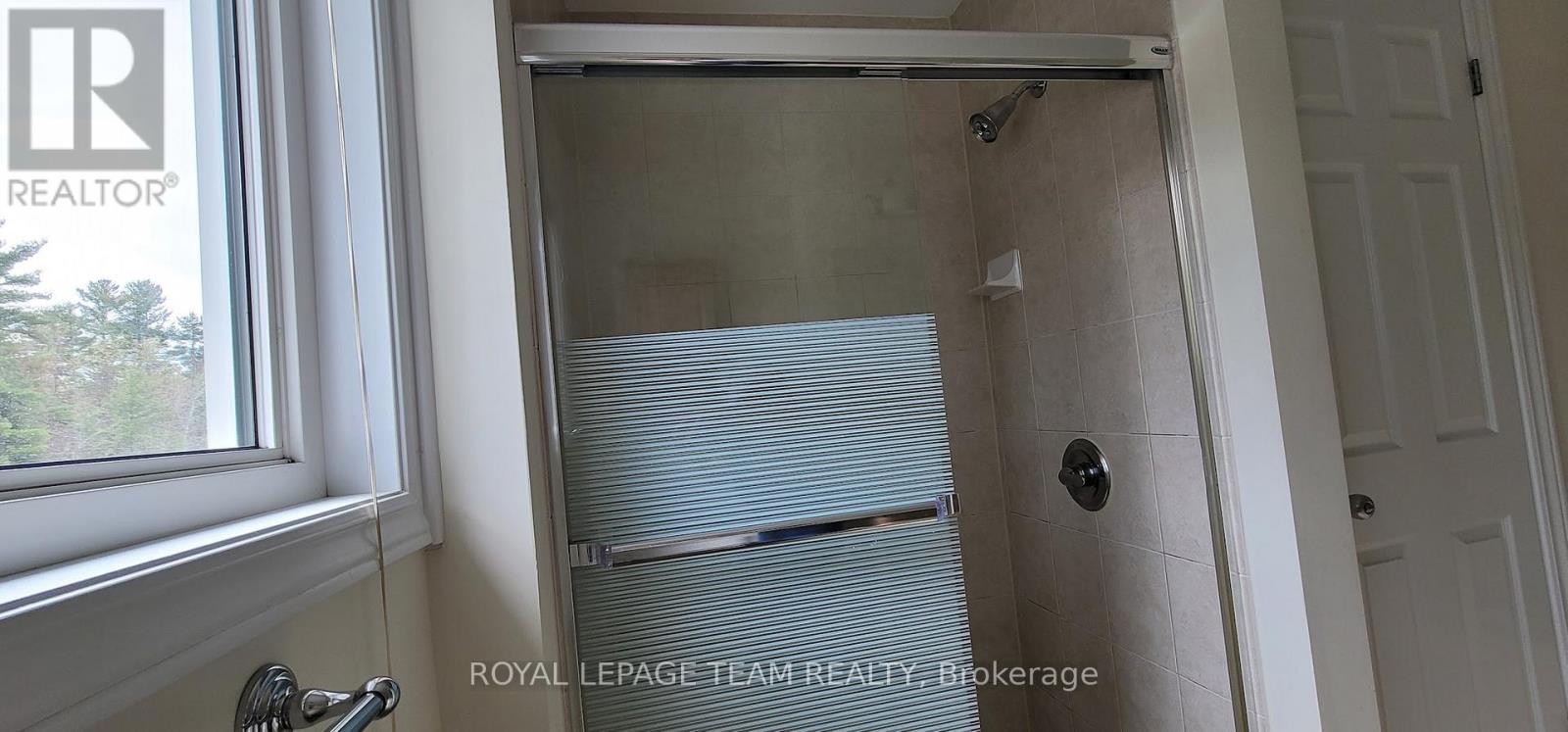 406 Galatina Way, Ottawa, Ontario K2K 0E7 - Photo 16 - X12616944