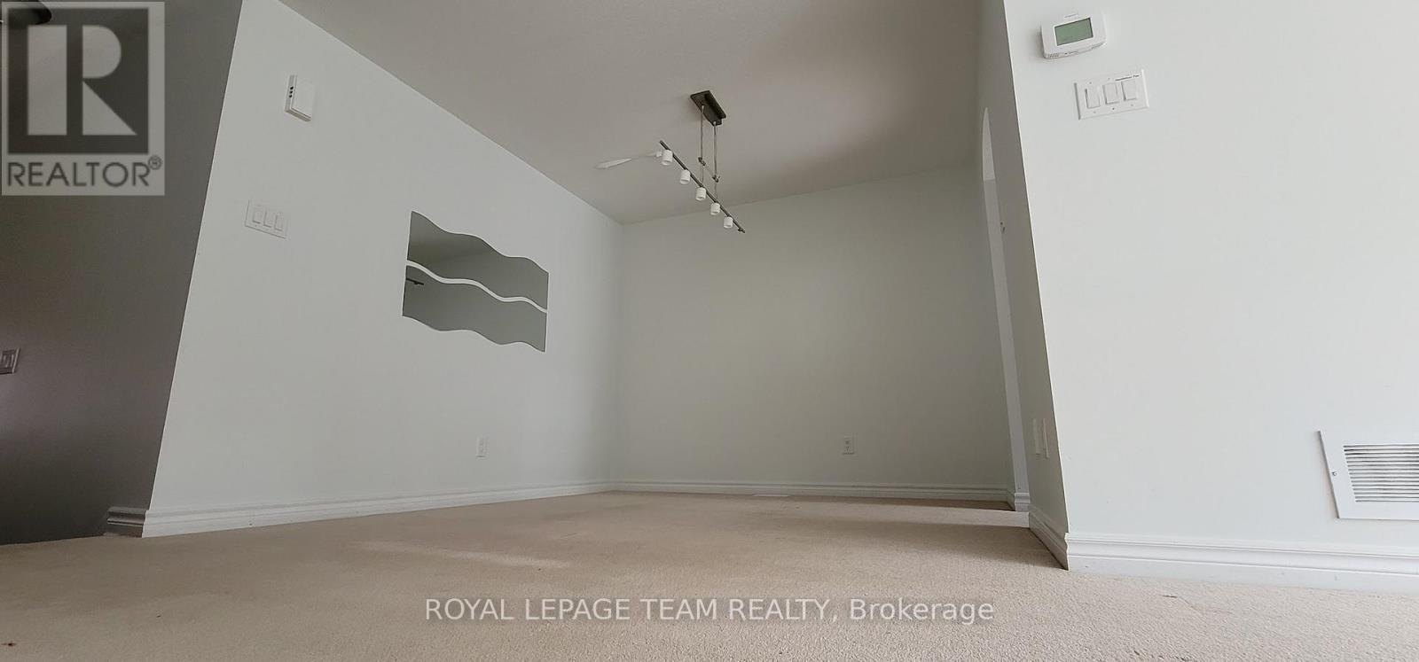 406 Galatina Way, Ottawa, Ontario K2K 0E7 - Photo 21 - X12616944