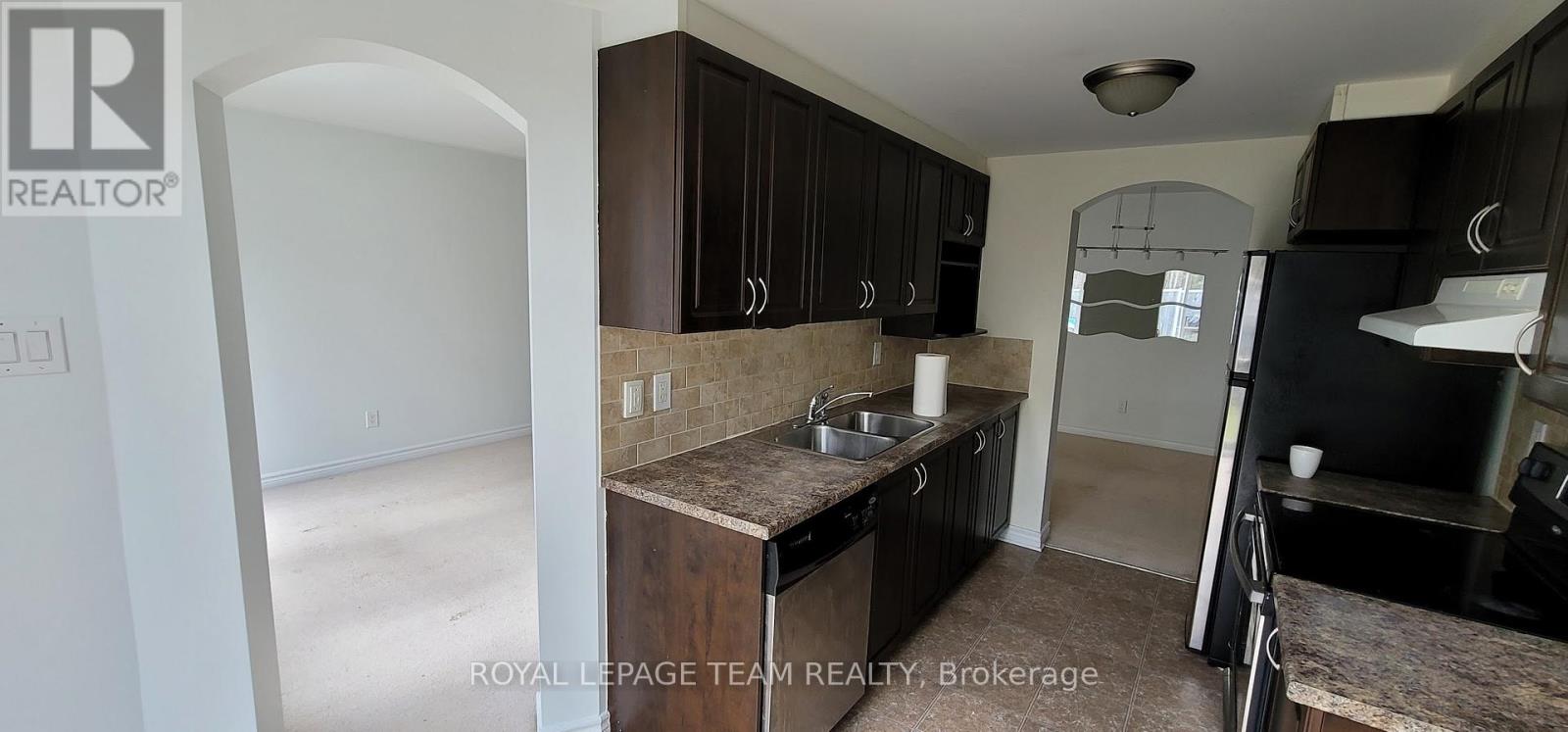 406 Galatina Way, Ottawa, Ontario K2K 0E7 - Photo 25 - X12616944