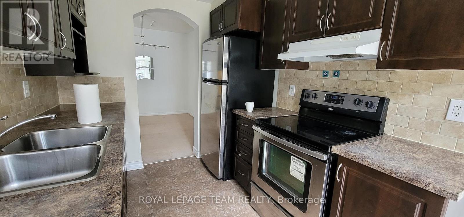 406 Galatina Way, Ottawa, Ontario K2K 0E7 - Photo 26 - X12616944