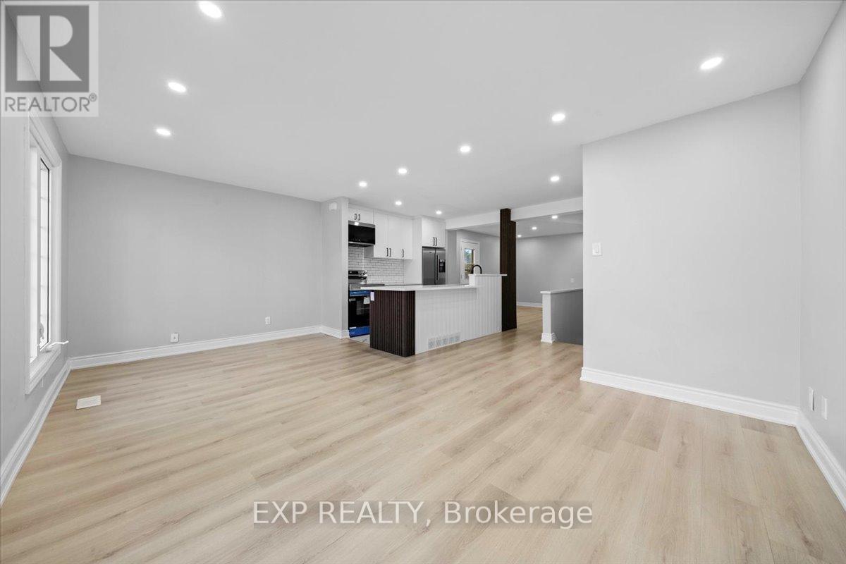 290 Elderberry Terrace, Ottawa, Ontario  K1E 1Z1 - Photo 12 - X12616962