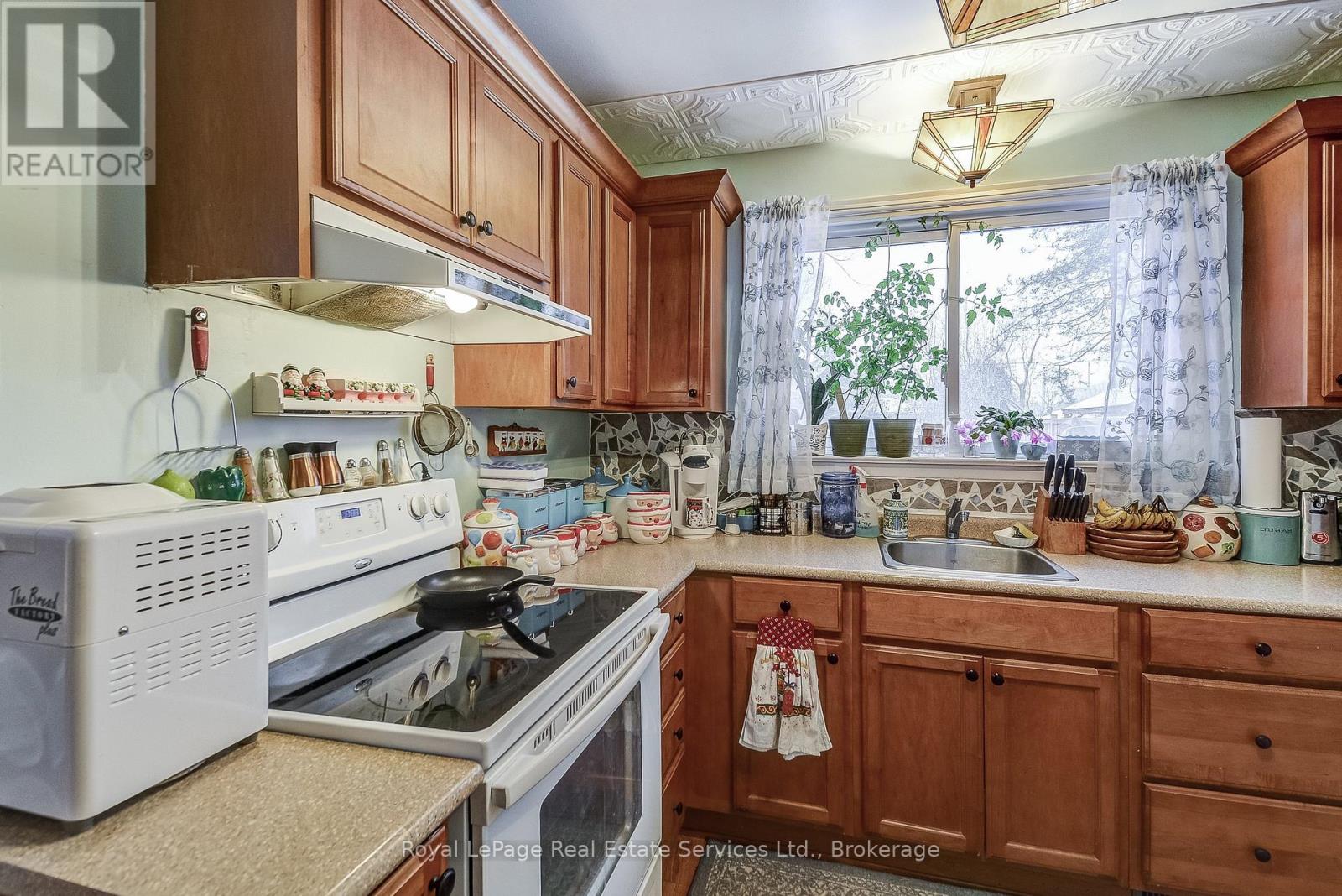 144 Heslop Road, Milton, Ontario  L9T 1B4 - Photo 17 - W12617116