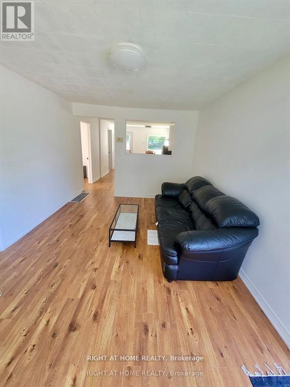 208 Bayview Avenue, Georgina, Ontario  L4P 2T2 - Photo 5 - N12616480