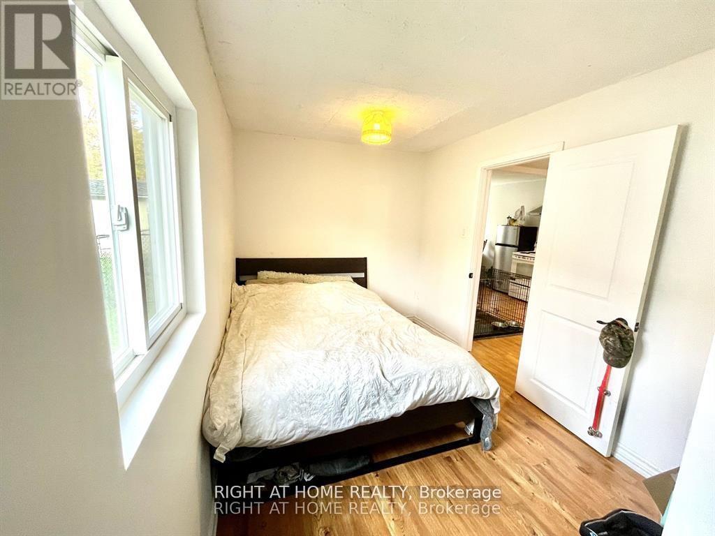 208 Bayview Avenue, Georgina, Ontario  L4P 2T2 - Photo 7 - N12616480