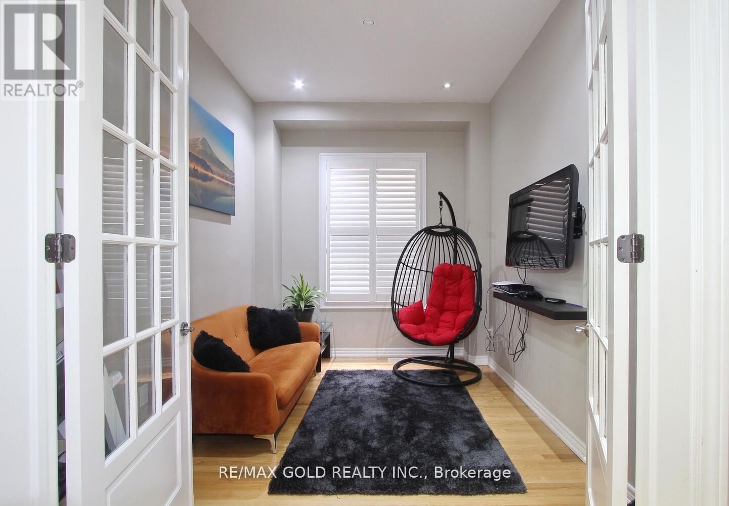 14 Lisson Crescent, Brampton, Ontario  L6X 5H9 - Photo 11 - W12277641