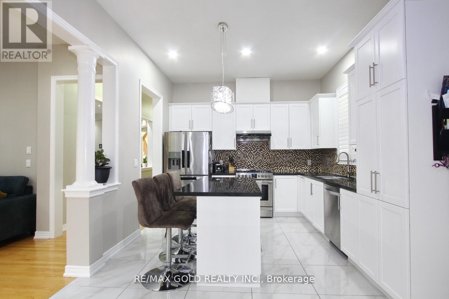 14 Lisson Crescent, Brampton, Ontario  L6X 5H9 - Photo 17 - W12277641