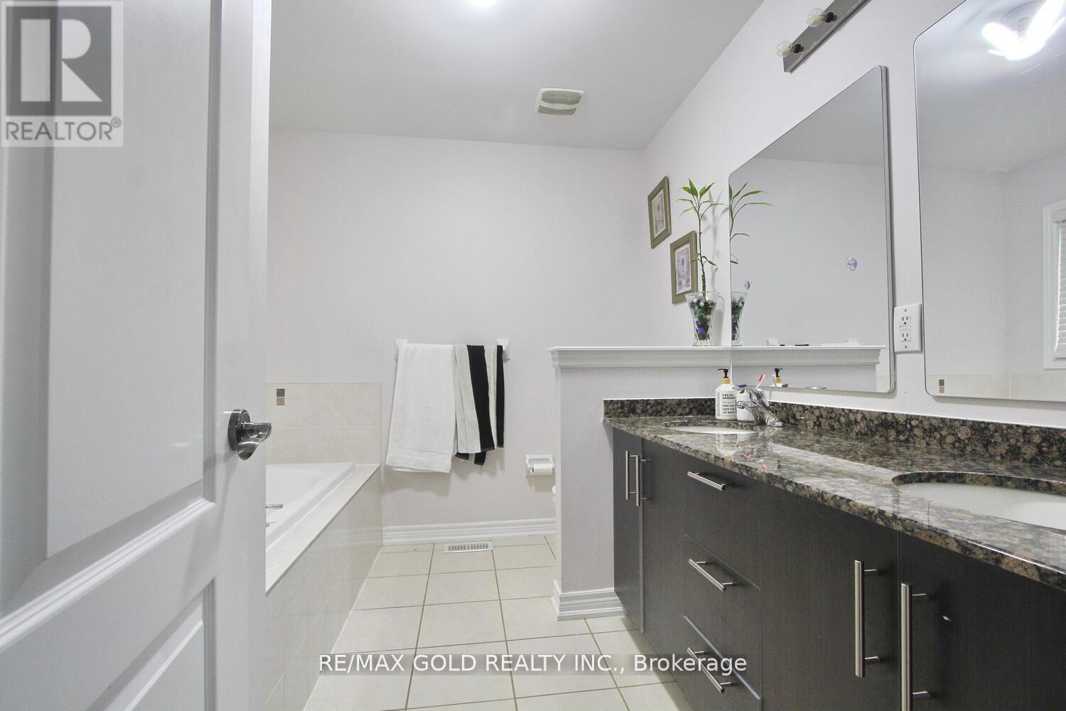 14 Lisson Crescent, Brampton, Ontario  L6X 5H9 - Photo 25 - W12277641