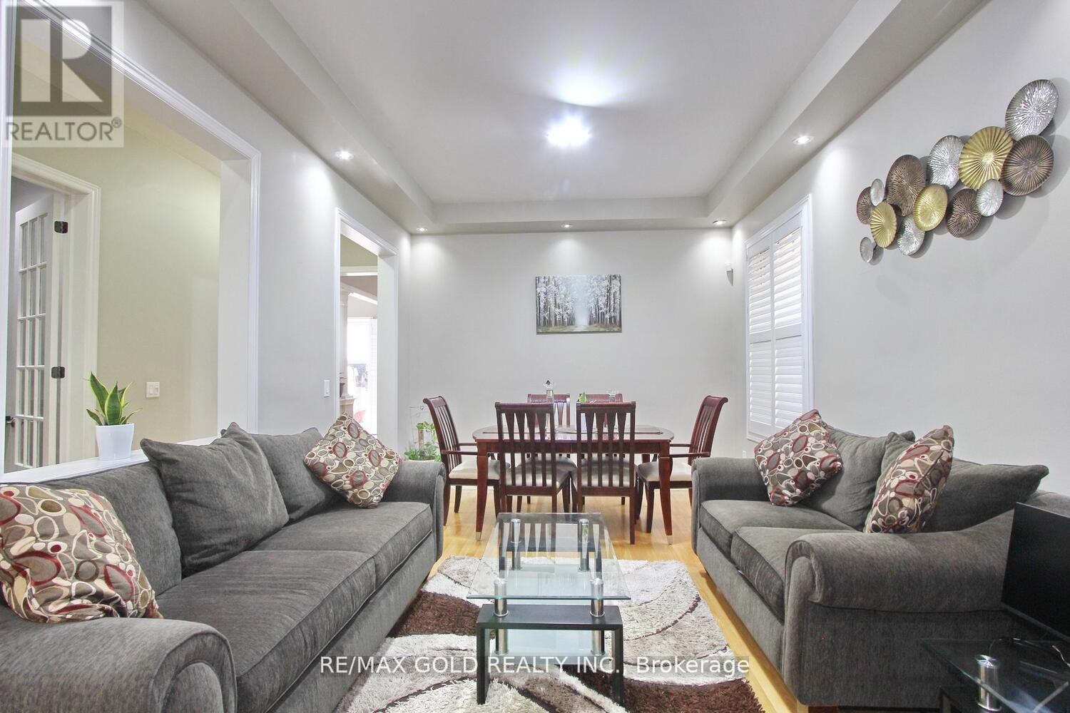 14 Lisson Crescent, Brampton, Ontario  L6X 5H9 - Photo 9 - W12277641