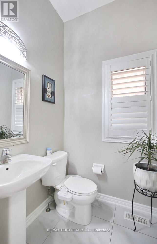 14 Lisson Crescent, Brampton, Ontario  L6X 5H9 - Photo 7 - W12277641