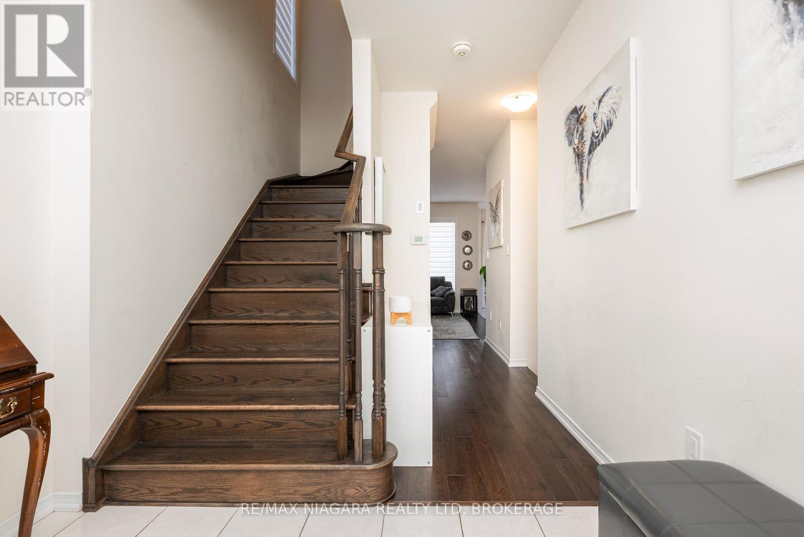 8719 Sourgum Avenue, Niagara Falls (Brown), Ontario  L2H 3S3 - Photo 4 - X12617038