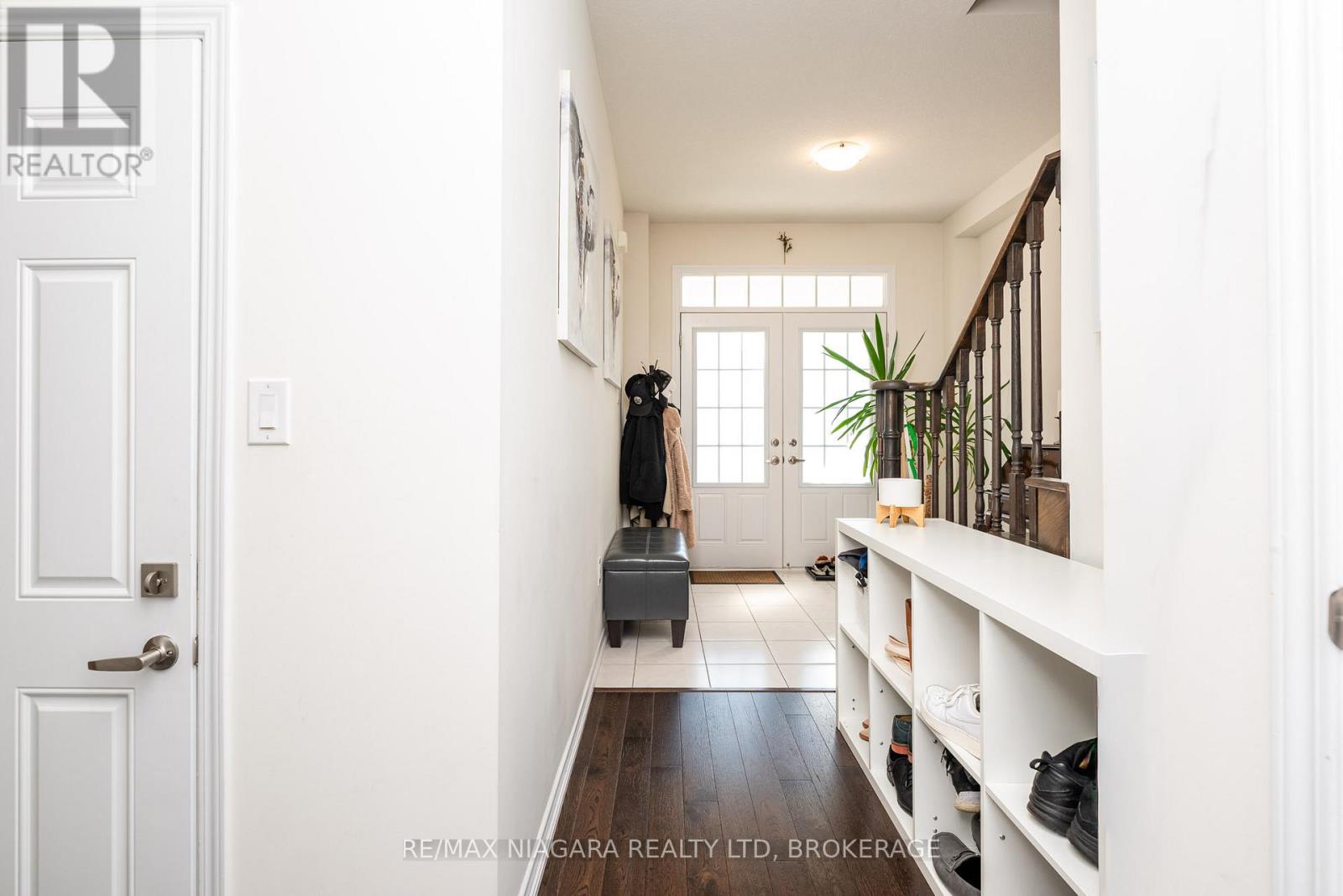 8719 Sourgum Avenue, Niagara Falls (Brown), Ontario  L2H 3S3 - Photo 5 - X12617038