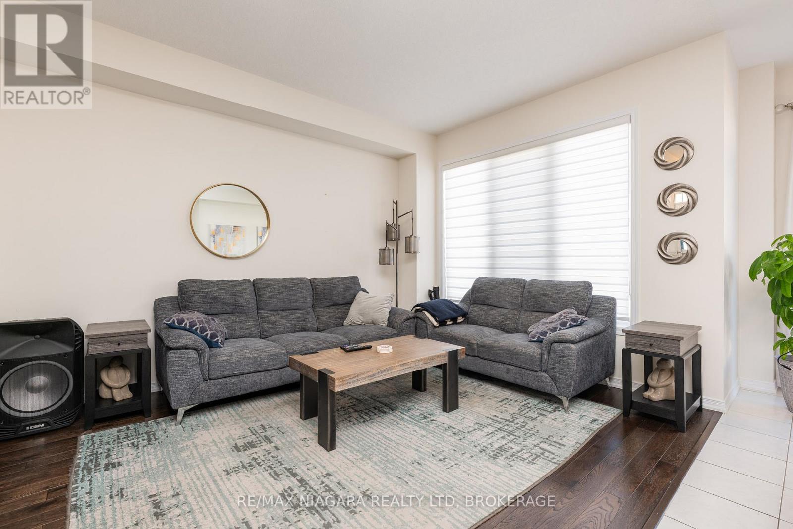 8719 Sourgum Avenue, Niagara Falls (Brown), Ontario  L2H 3S3 - Photo 8 - X12617038