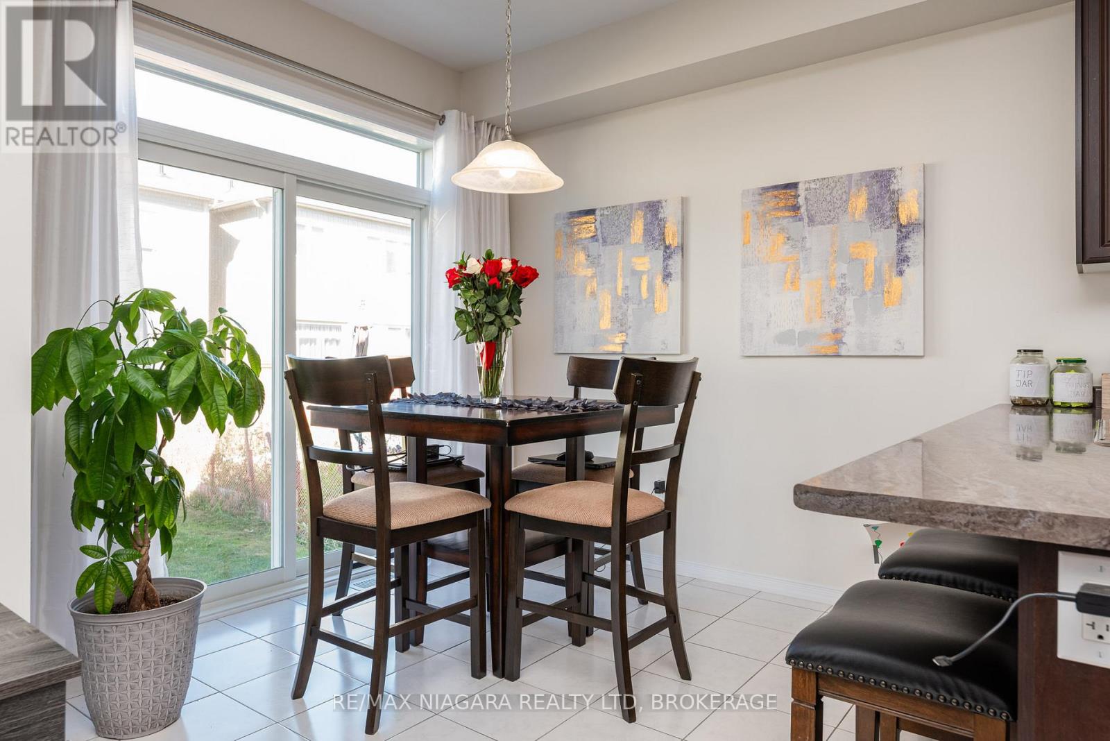 8719 Sourgum Avenue, Niagara Falls (Brown), Ontario  L2H 3S3 - Photo 9 - X12617038