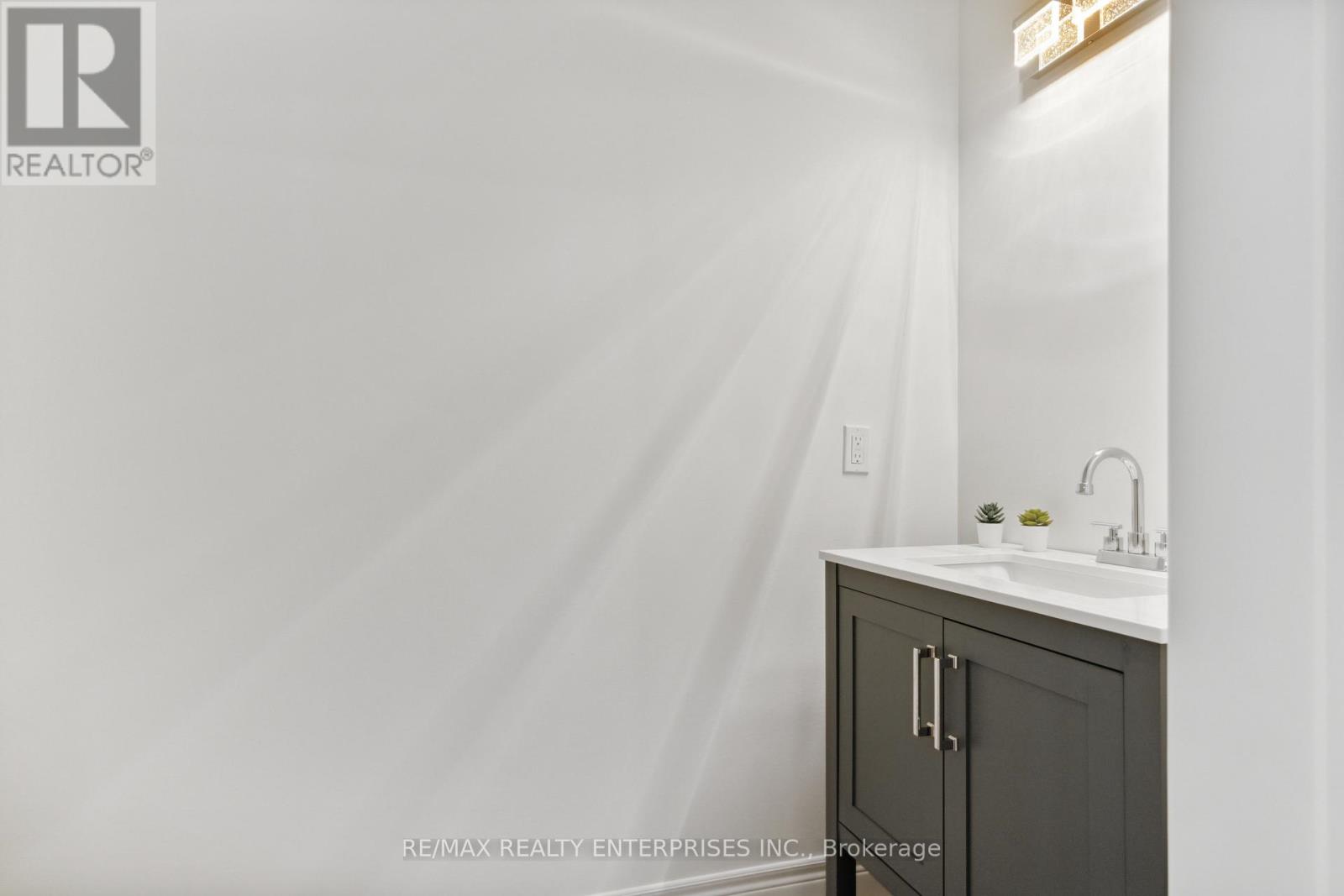 40 Mcmaster Avenue, Welland, Ontario  L3B 3S8 - Photo 10 - X12617050