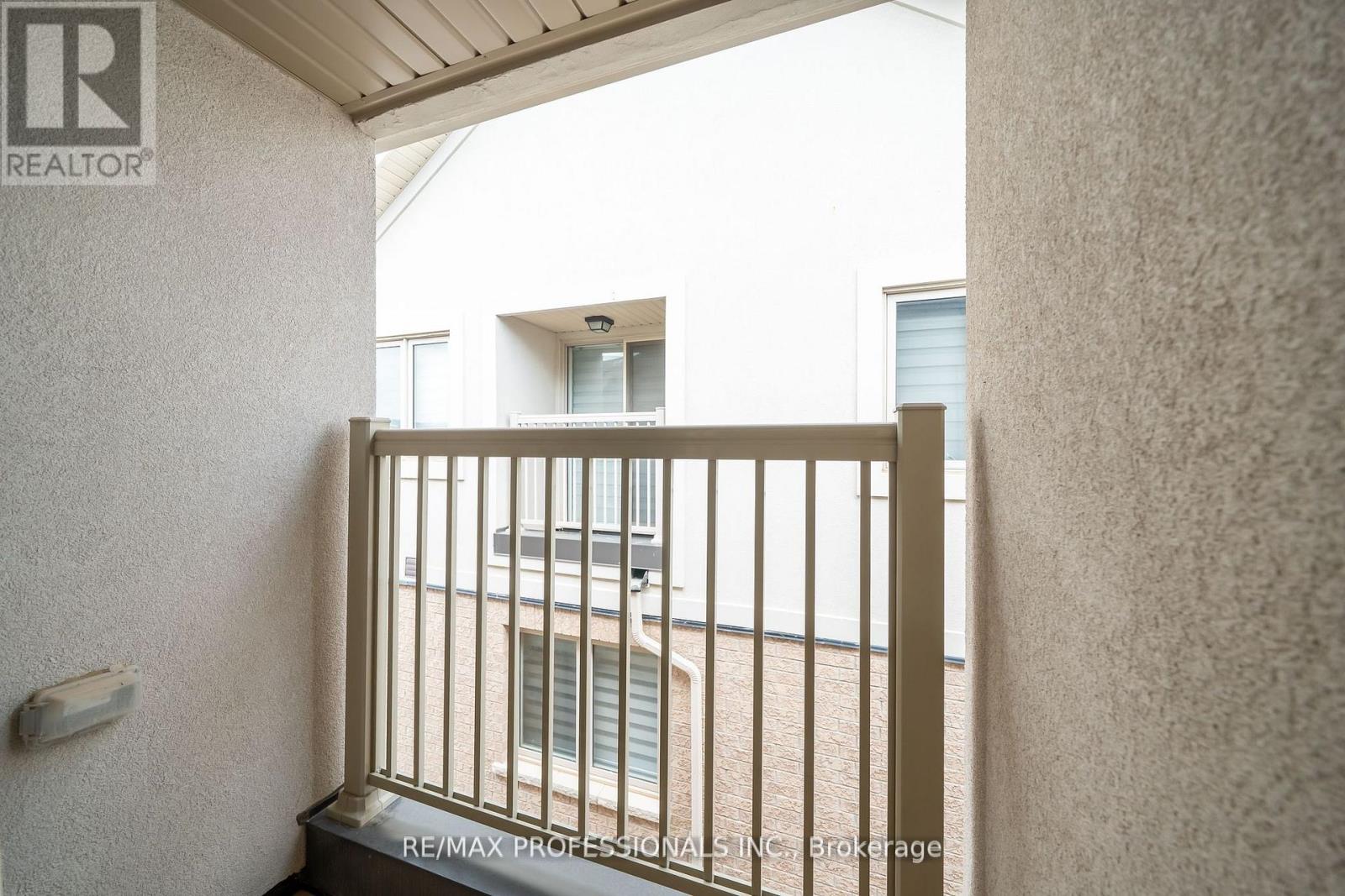 3952 Leonardo Street, Burlington, Ontario  L7M 0Z7 - Photo 20 - W12411795