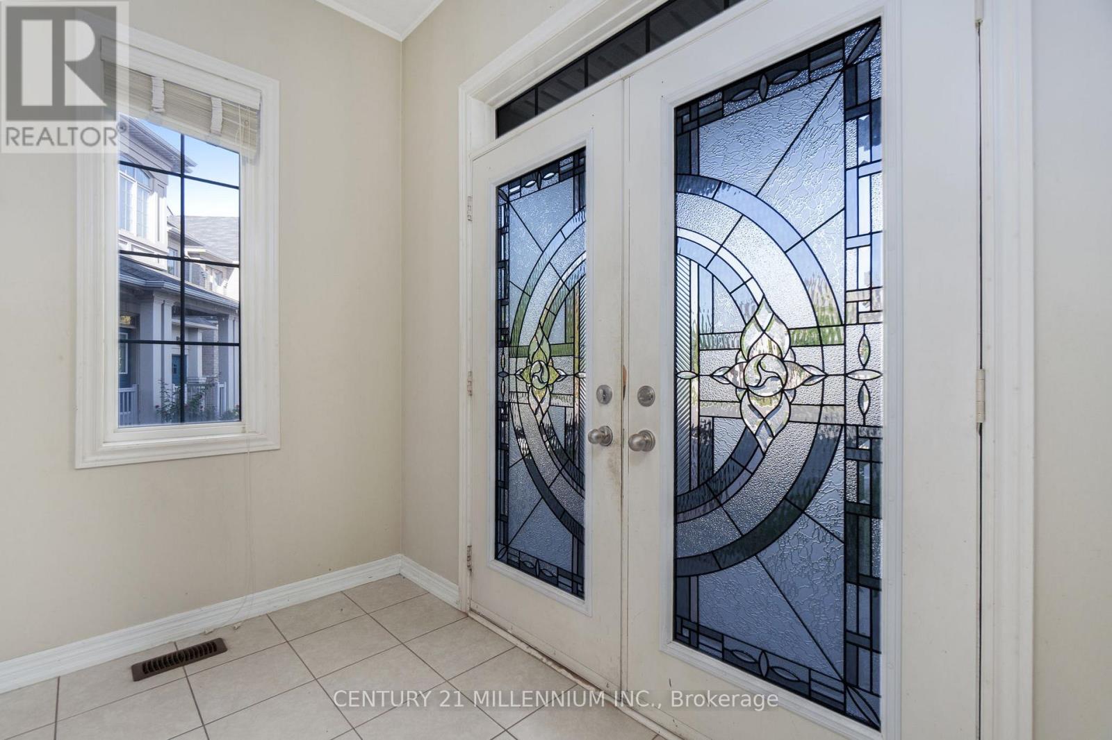 6 Ashfield Place, Brampton, Ontario  L6Y 5Y7 - Photo 7 - W12405735