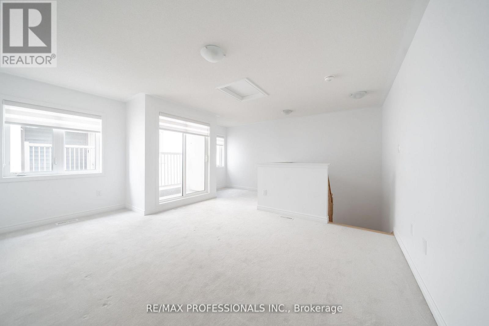 3952 Leonardo Street, Burlington, Ontario  L7M 0Z7 - Photo 18 - W12411795