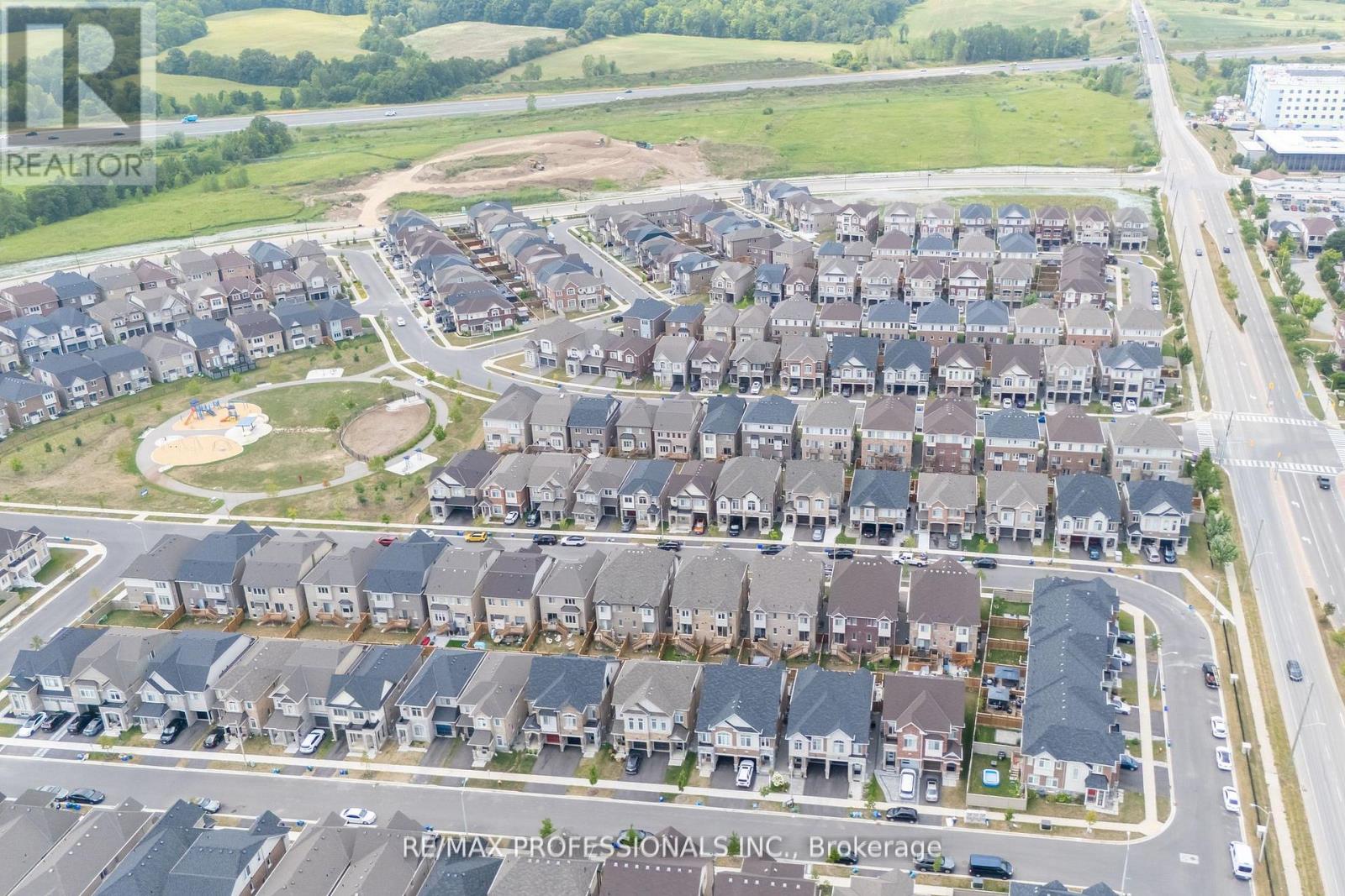 3952 Leonardo Street, Burlington, Ontario  L7M 0Z7 - Photo 25 - W12411795