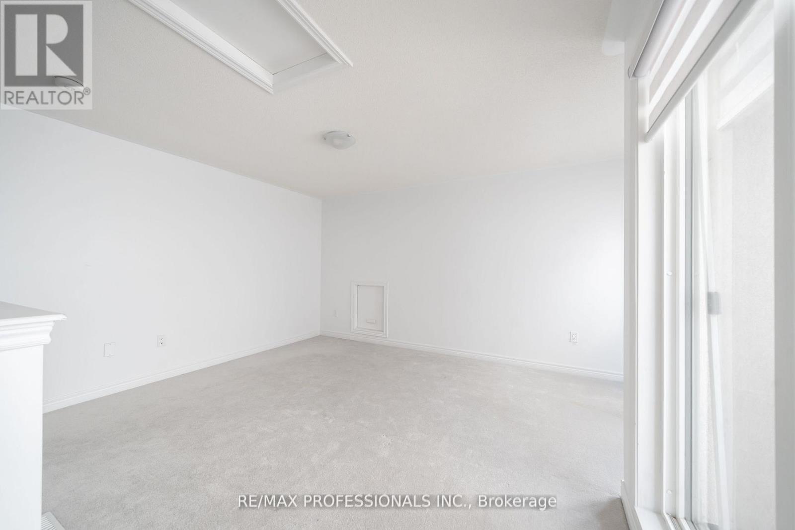 3952 Leonardo Street, Burlington, Ontario  L7M 0Z7 - Photo 19 - W12411795