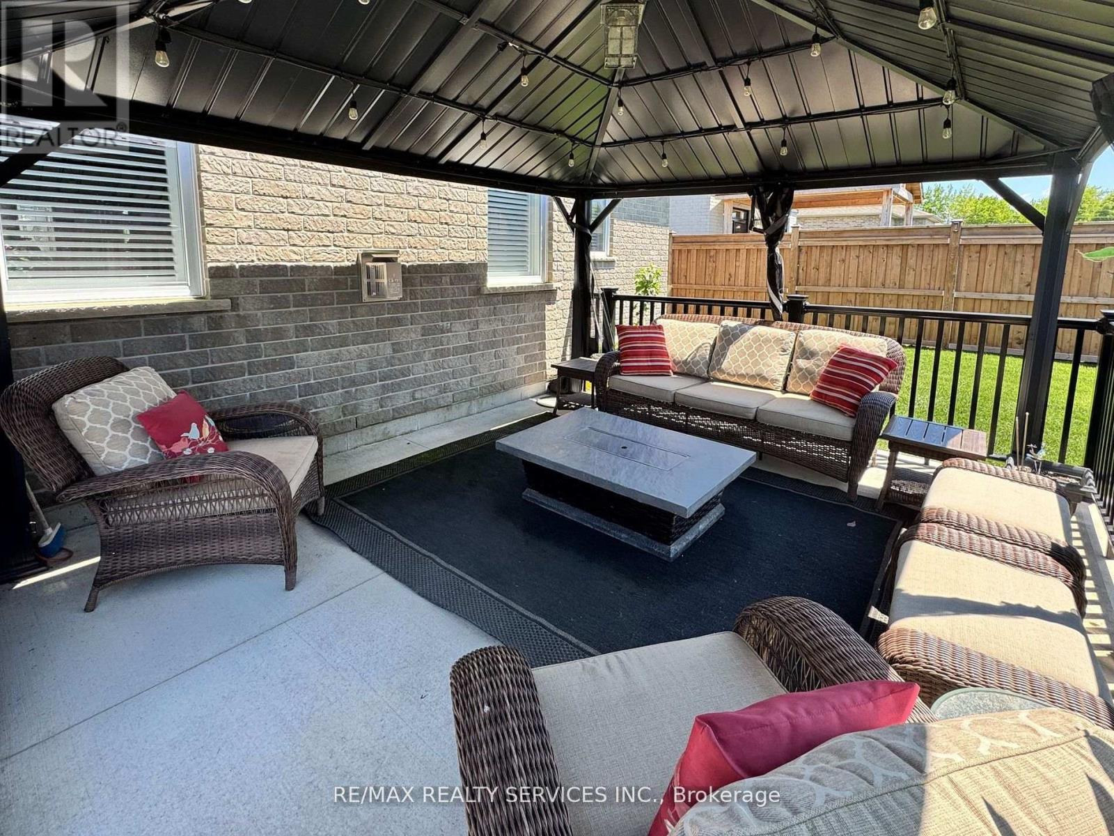 255 Rogers Road, North Perth, Ontario N4W 0H3 - Photo 44 - X12436376