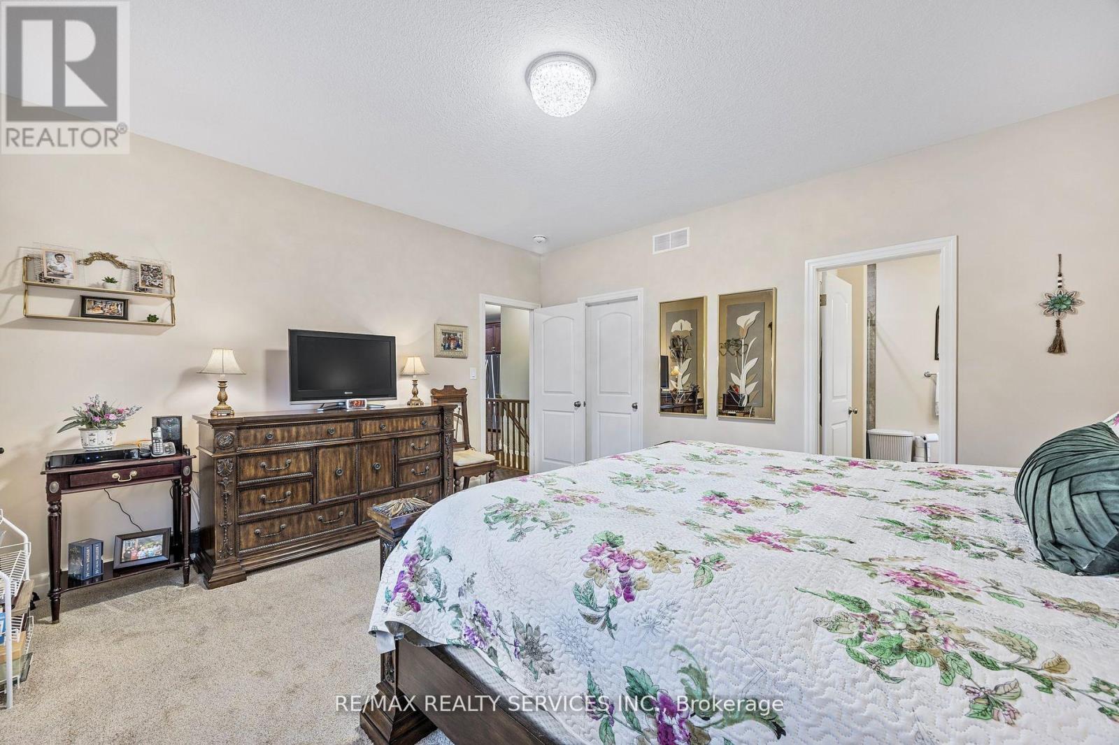 255 Rogers Road, North Perth, Ontario N4W 0H3 - Photo 33 - X12436376