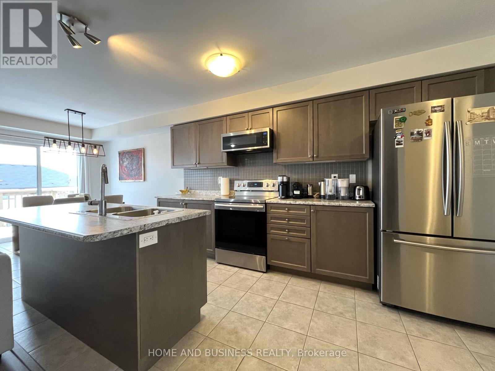 25 Allcroft Court, Hamilton, Ontario L8J 2V5 - Photo 6 - X12588138